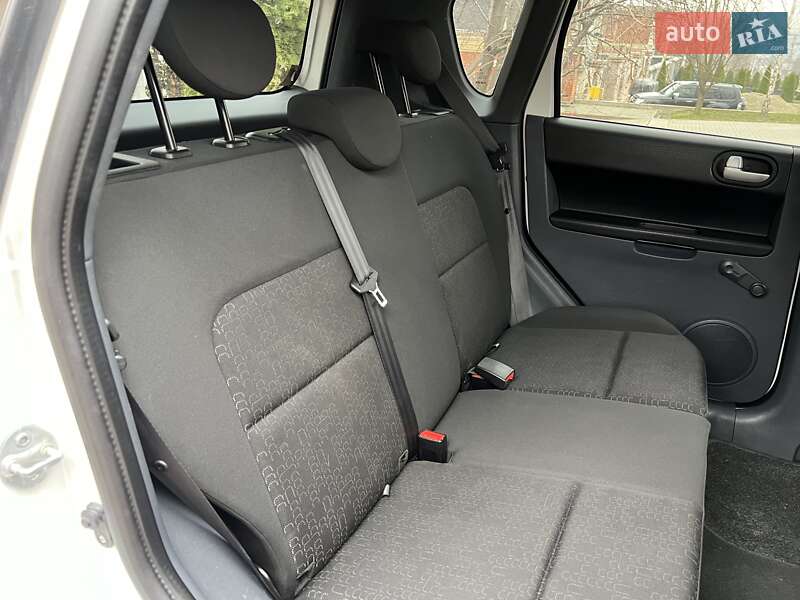 Хэтчбек Mitsubishi Colt 2010 в Черновцах