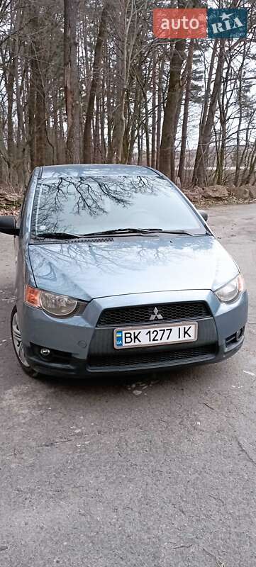 Хетчбек Mitsubishi Colt 2009 в Острозі