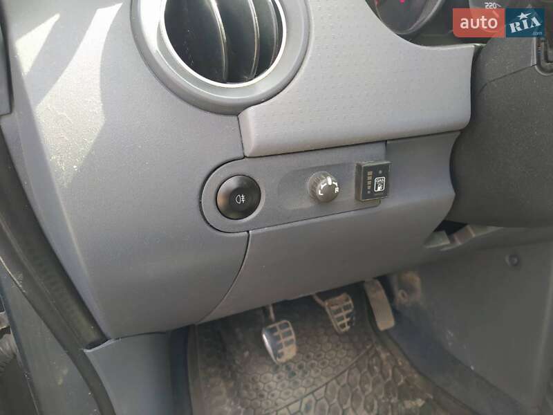 Хэтчбек Mitsubishi Colt 2006 в Житомире