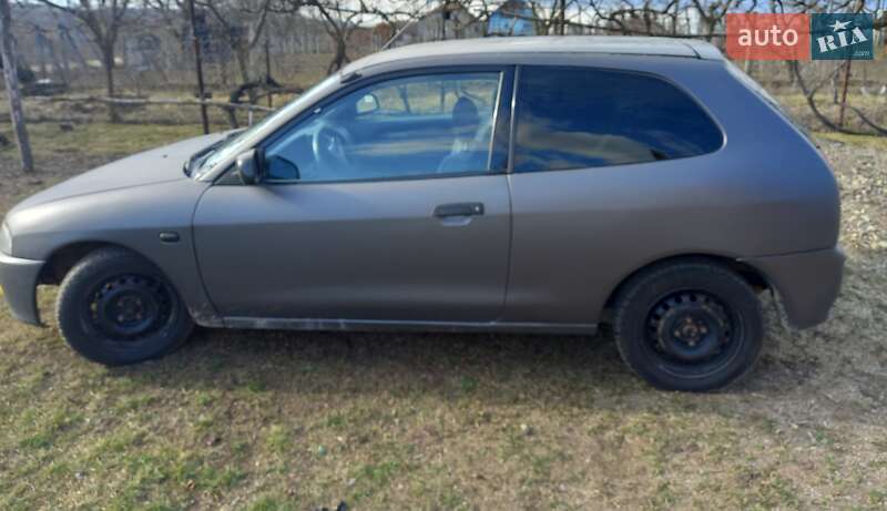 Mitsubishi Colt 1996