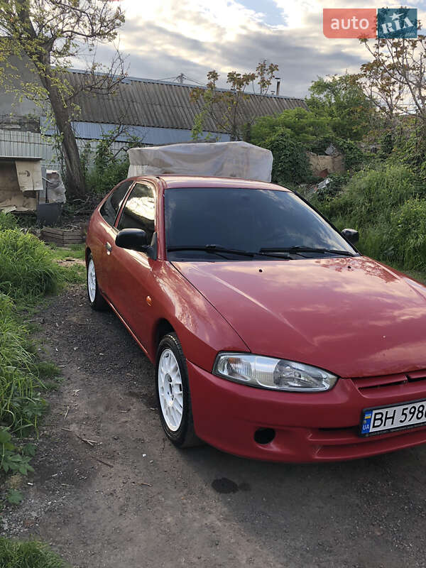 Хетчбек Mitsubishi Colt 2000 в Одесі