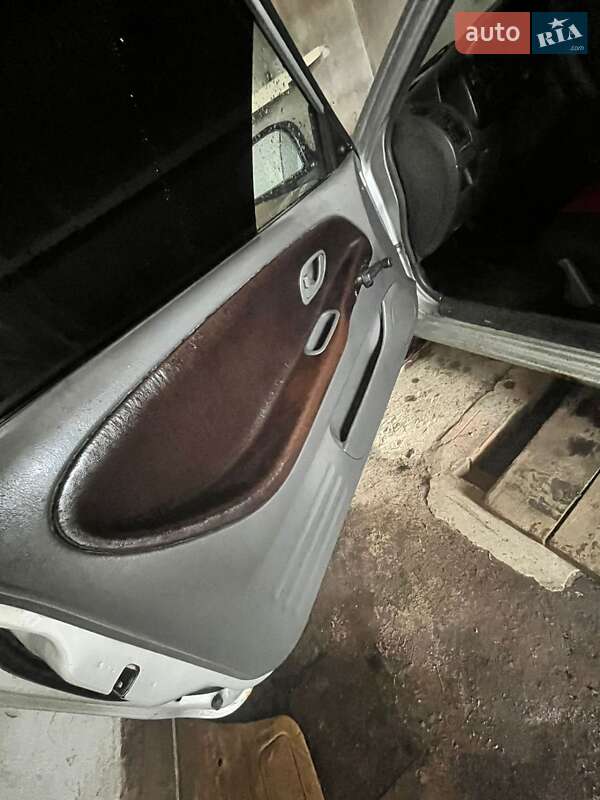 Хетчбек Mitsubishi Colt 1996 в Коростені фото 8 Хетчбек Mitsubishi Colt 1996 в Коростені