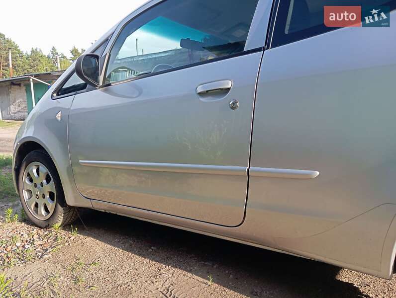 Хэтчбек Mitsubishi Colt 2005 в Чернигове