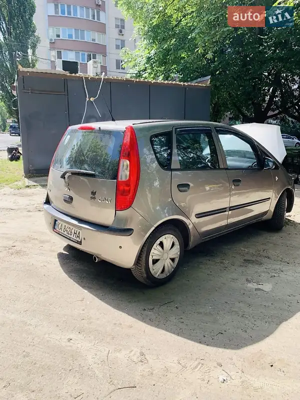 Mitsubishi Colt