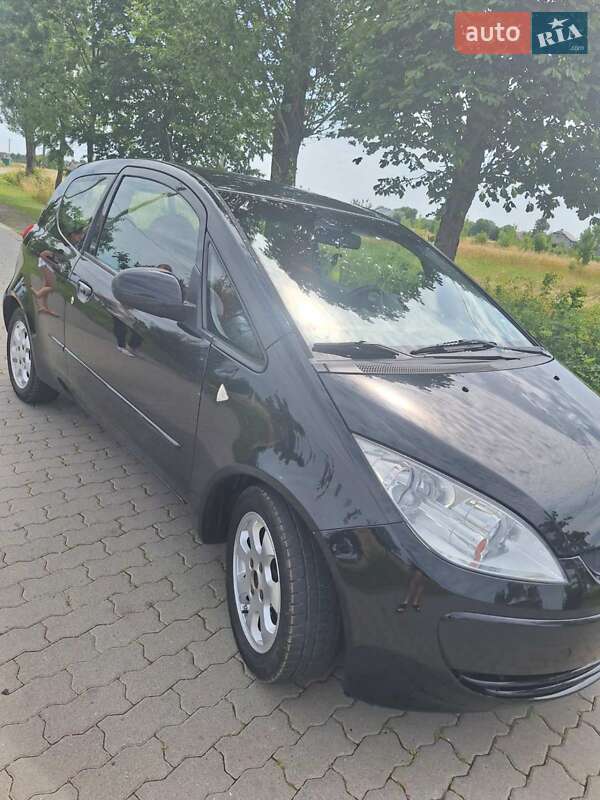 Хетчбек Mitsubishi Colt 2005 в Стрию