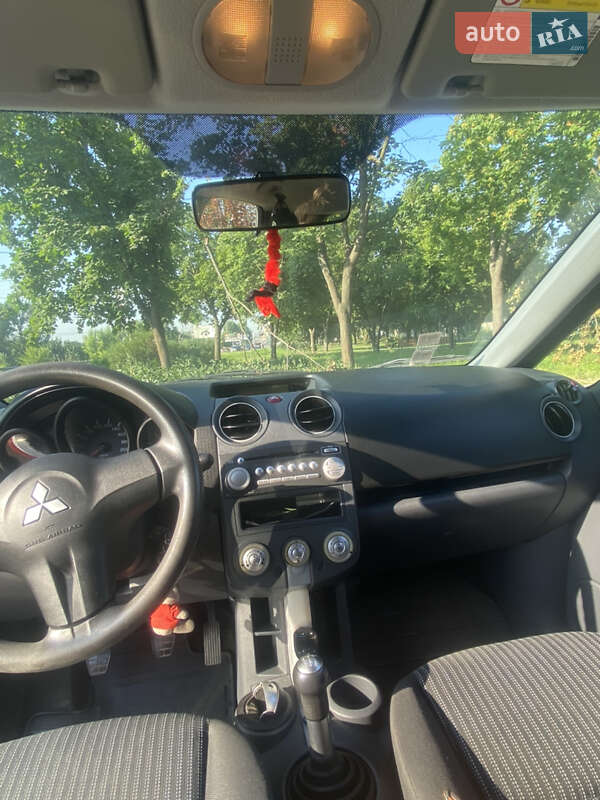 Хэтчбек Mitsubishi Colt 2008 в Вышгороде фото 8 Хэтчбек Mitsubishi Colt 2008 в Вышгороде