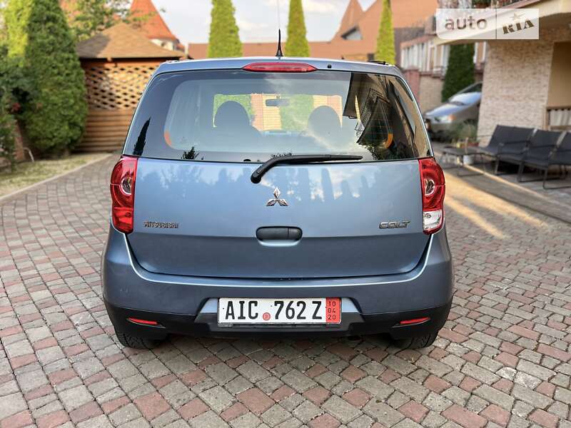Хэтчбек Mitsubishi Colt 2009 в Черновцах