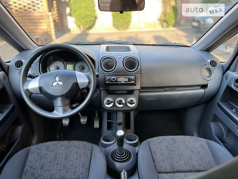 Хэтчбек Mitsubishi Colt 2009 в Черновцах
