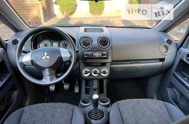 Хэтчбек Mitsubishi Colt 2009 в 