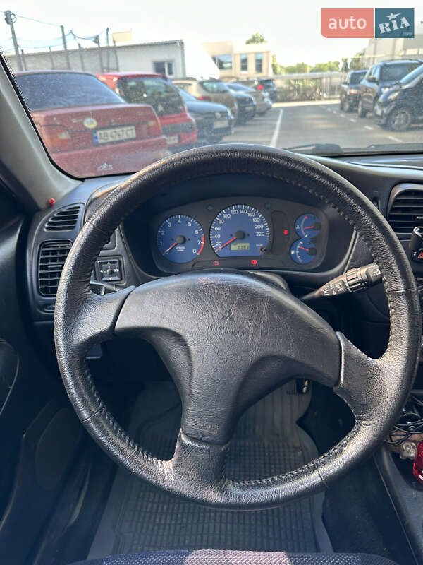 Хэтчбек Mitsubishi Colt 2002 в Одессе