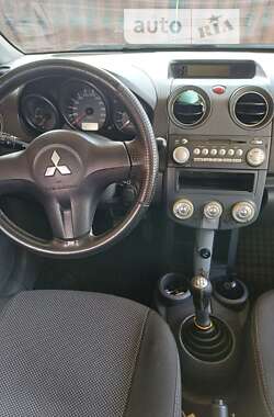 Хэтчбек Mitsubishi Colt 2007 в Черновцах