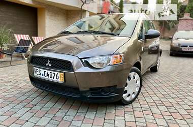 Хэтчбек Mitsubishi Colt 2011 в Черновцах