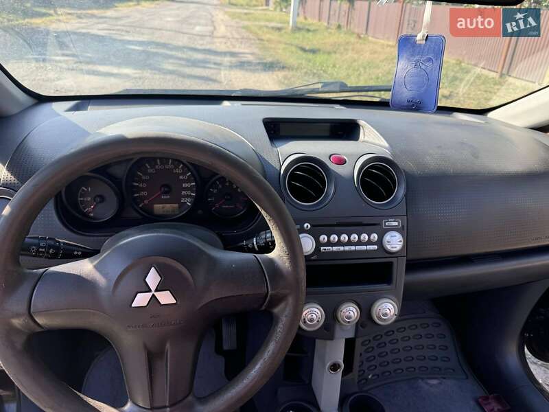 Хэтчбек Mitsubishi Colt 2007 в Хотине