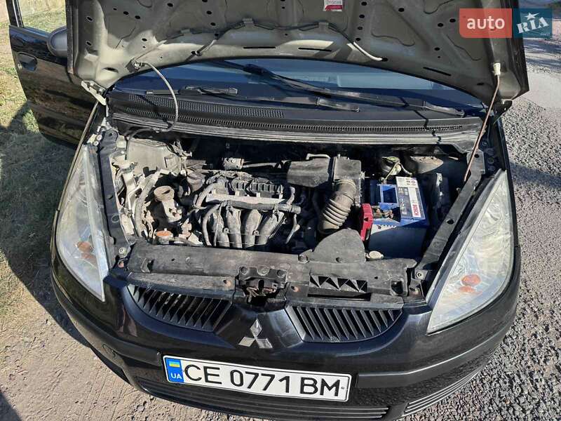 Хэтчбек Mitsubishi Colt 2007 в Хотине