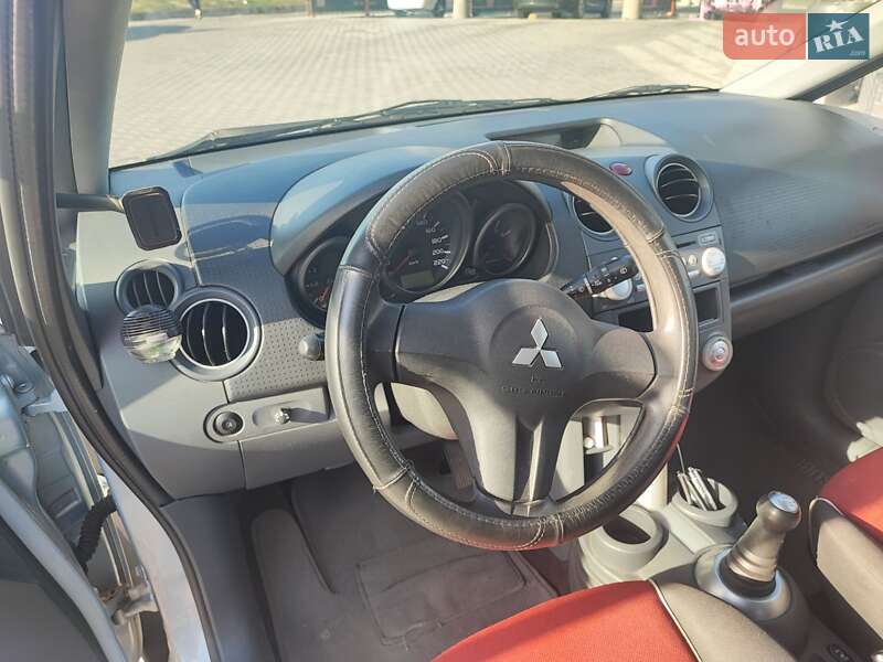 Хэтчбек Mitsubishi Colt 2008 в Киеве
