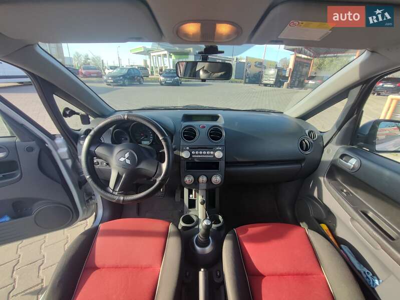 Хэтчбек Mitsubishi Colt 2008 в Киеве