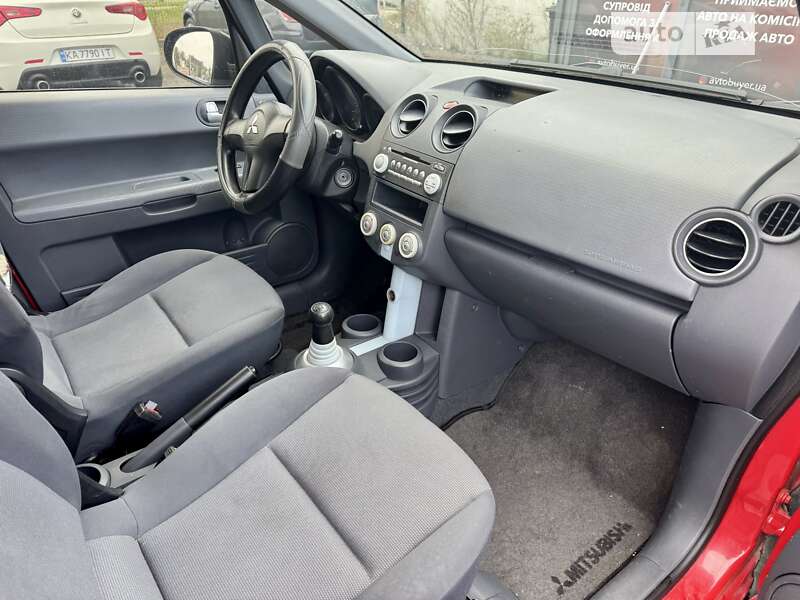Хэтчбек Mitsubishi Colt 2006 в Киеве