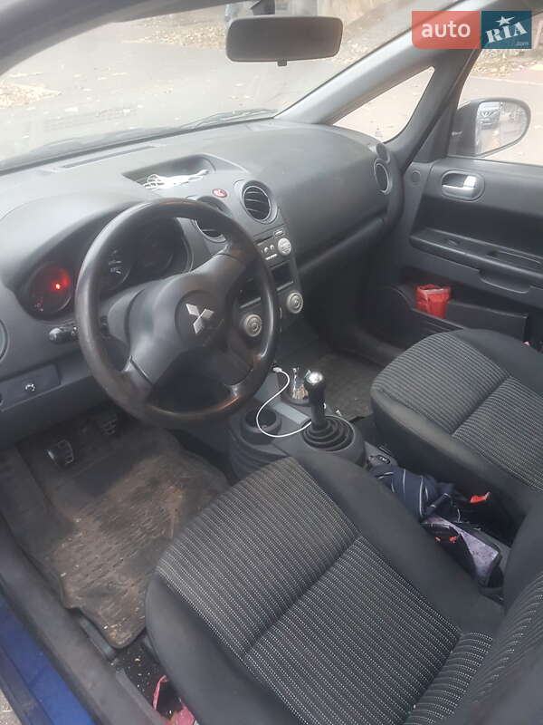 Хэтчбек Mitsubishi Colt 2008 в Киеве