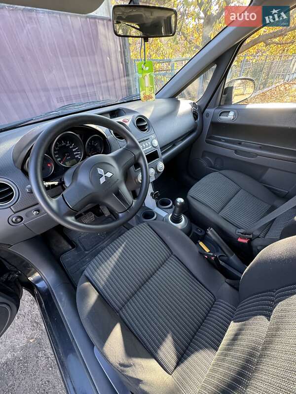 Хетчбек Mitsubishi Colt 2007 в Запоріжжі