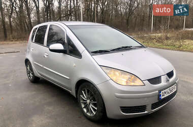 Хетчбек Mitsubishi Colt 2006 в Звягелі