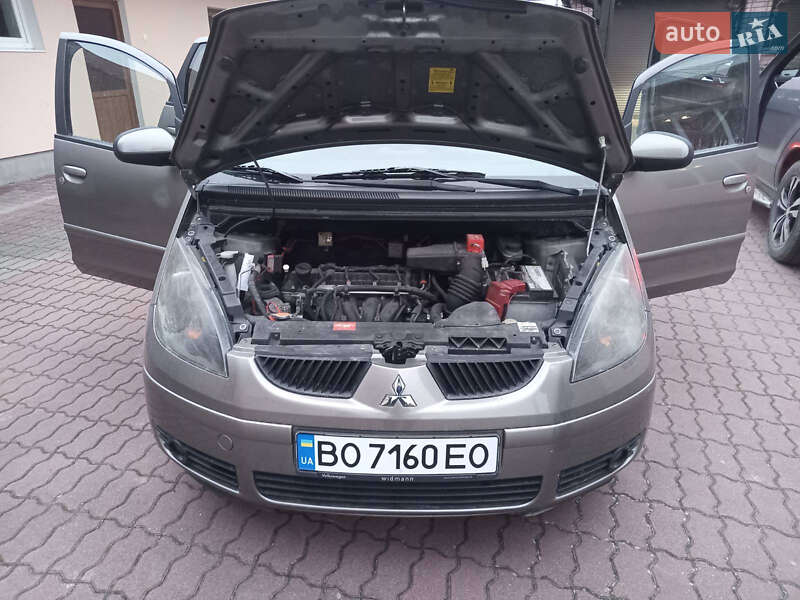 Хетчбек Mitsubishi Colt 2008 в Гусятині