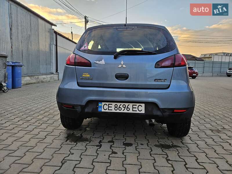 Хэтчбек Mitsubishi Colt 2009 в Черновцах