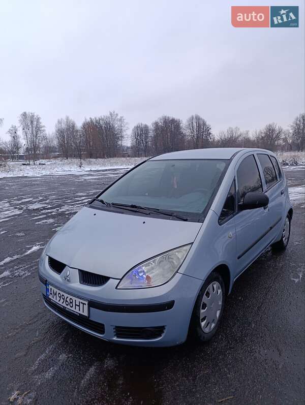 Хэтчбек Mitsubishi Colt 2005 в Звягеле