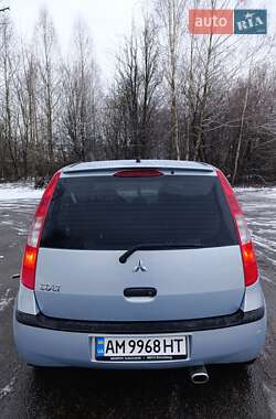 Хэтчбек Mitsubishi Colt 2005 в 