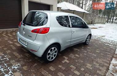 Хетчбек Mitsubishi Colt 2006 в Чернігові