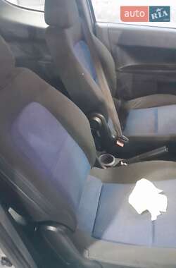 Хэтчбек Mitsubishi Colt 2006 в 