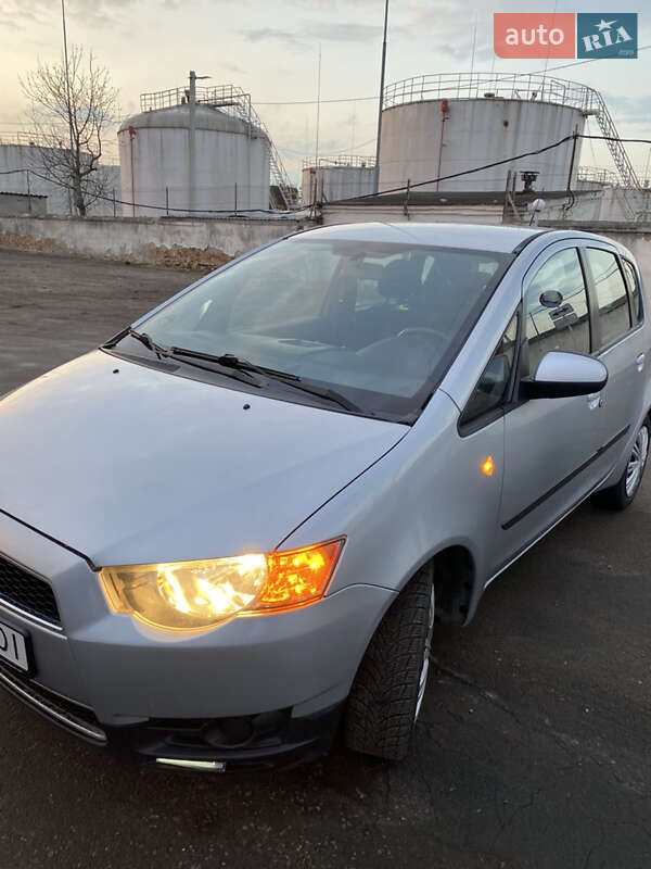 Хэтчбек Mitsubishi Colt 2011 в Львове