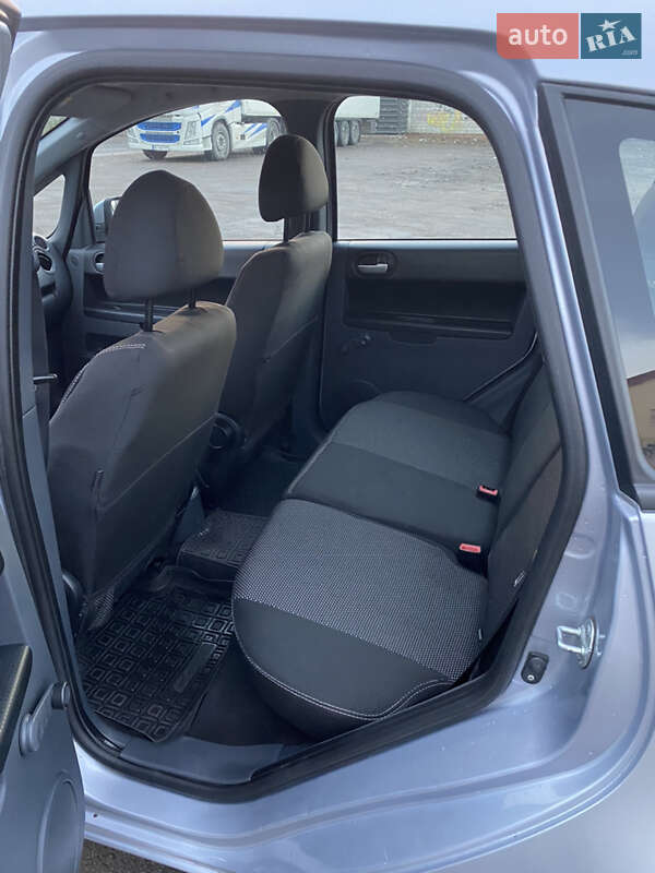 Хэтчбек Mitsubishi Colt 2011 в Львове