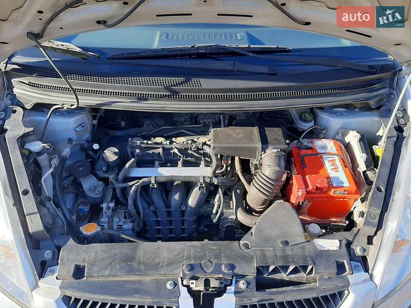 Хэтчбек Mitsubishi Colt 2007 в Львове