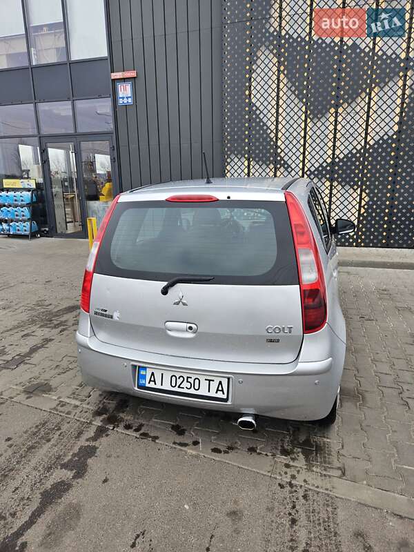 Mitsubishi Colt 2005