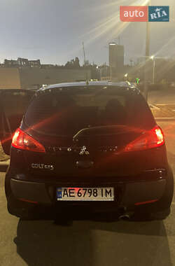 Хэтчбек Mitsubishi Colt 2005 в 