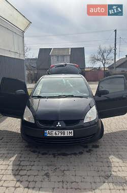 Хэтчбек Mitsubishi Colt 2005 в 