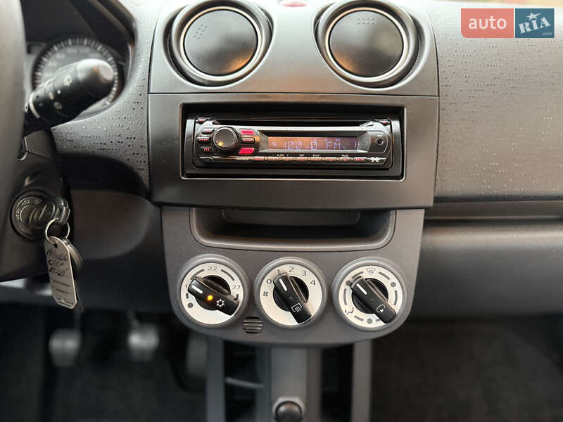 Хэтчбек Mitsubishi Colt 2009 в Черновцах
