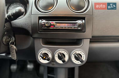 Хэтчбек Mitsubishi Colt 2009 в 