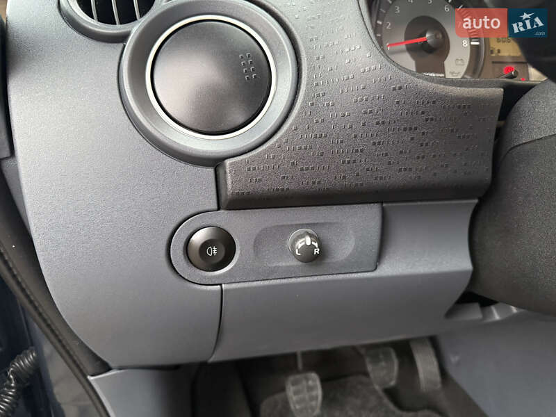 Хэтчбек Mitsubishi Colt 2009 в Черновцах