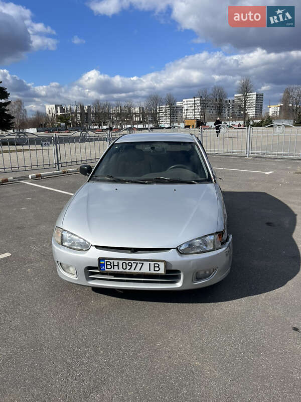 Хэтчбек Mitsubishi Colt 1996 в Харькове