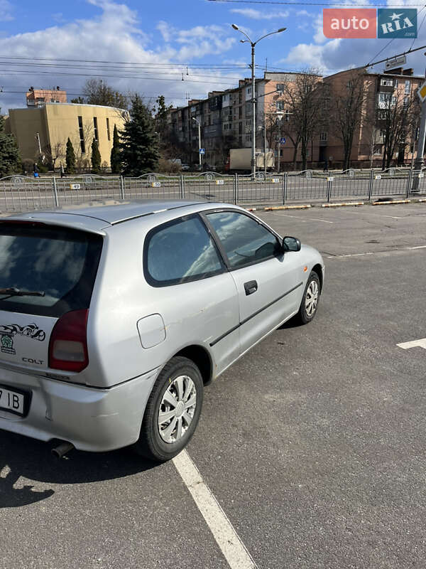 Хэтчбек Mitsubishi Colt 1996 в Харькове