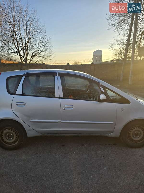 Хэтчбек Mitsubishi Colt 2005 в Хмельнике