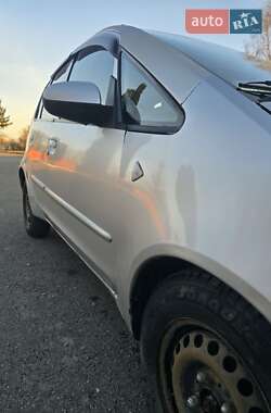 Хэтчбек Mitsubishi Colt 2005 в 