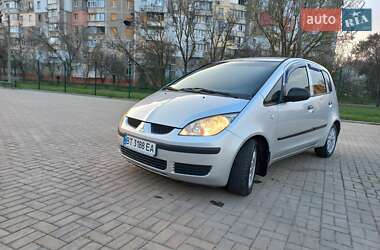 Хэтчбек Mitsubishi Colt 2005 в 