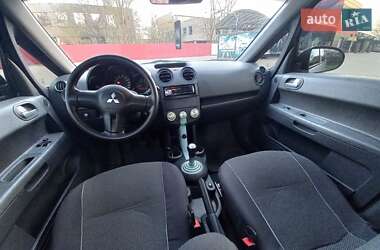 Хэтчбек Mitsubishi Colt 2005 в 