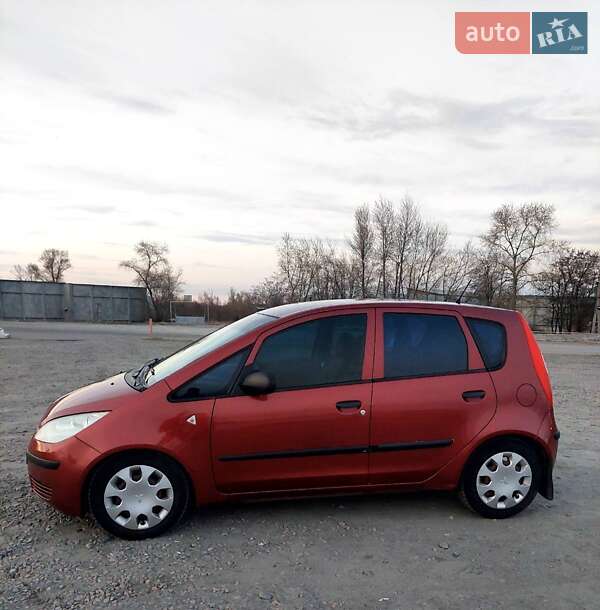 Хетчбек Mitsubishi Colt 2005 в Дніпрі