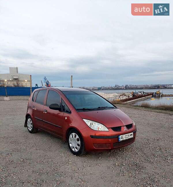 Хетчбек Mitsubishi Colt 2005 в Дніпрі