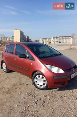 Хэтчбек Mitsubishi Colt 2005 в 