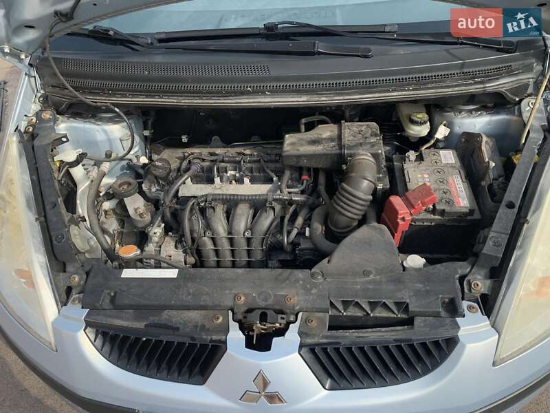 Хэтчбек Mitsubishi Colt 2004 в Житомире