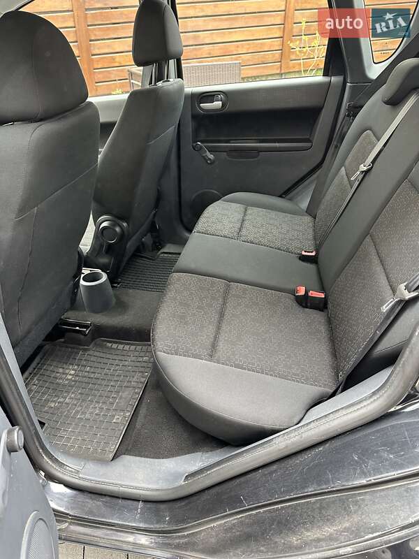 Хэтчбек Mitsubishi Colt 2012 в Черновцах